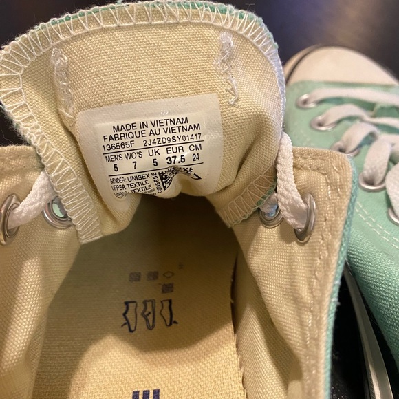 Converse Chuck Taylor low top - size 7 - Picture 4 of 5